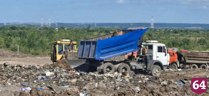 В Саратовской области ликвидировали возгорание на мусорном полигоне 
